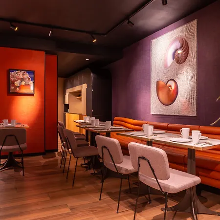 Hotel Golden Tulip Opera De Noailles 4*