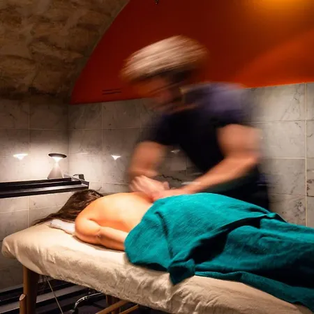 Hotel Golden Tulip Opera De Noailles 4*