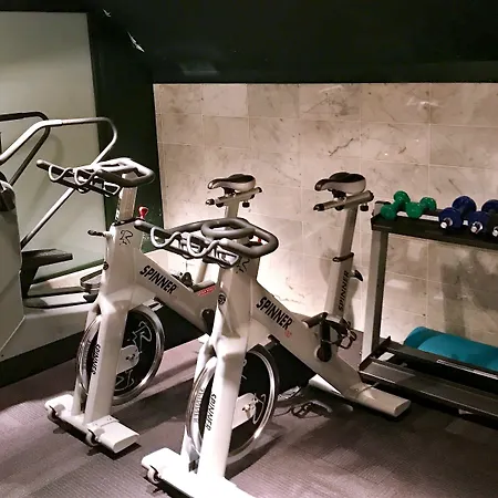 Golden Tulip Opera De Noailles 4*