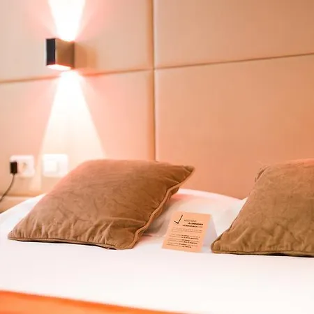 Hotel Golden Tulip Opera De Noailles 4*