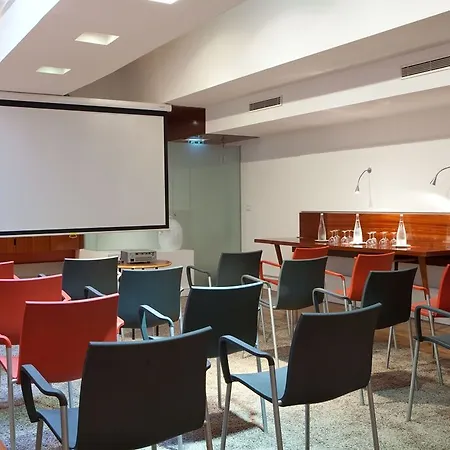 Golden Tulip Opera De Noailles 4* Paris