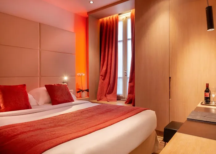 Hotel Golden Tulip Opera De Noailles 4*