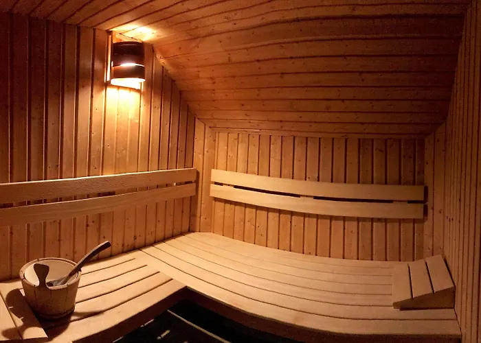 Hotel Golden Tulip Opera De Noailles 4*