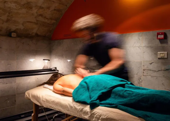 Hotel Golden Tulip Opera De Noailles 4*